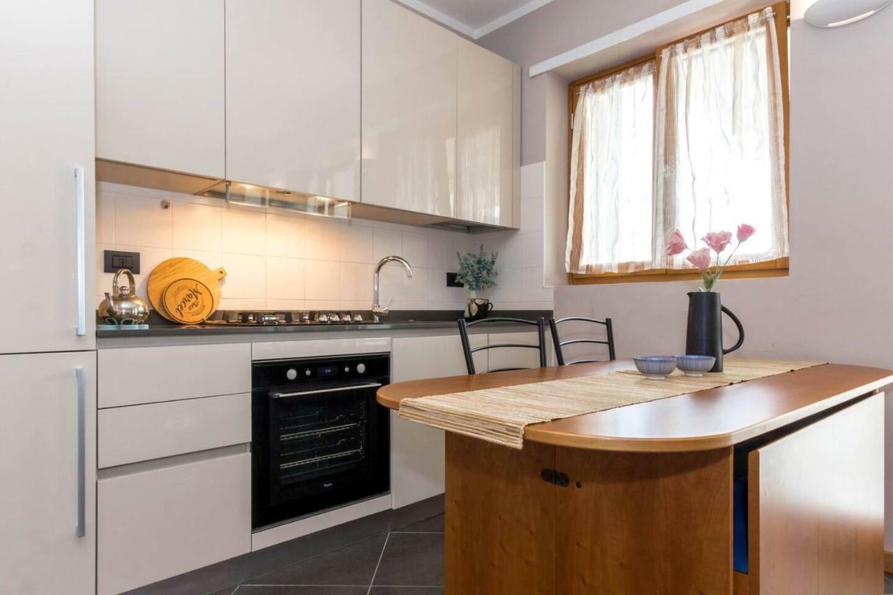 Appartement Altido For 4 With Terrace In A Quiet Residential Area